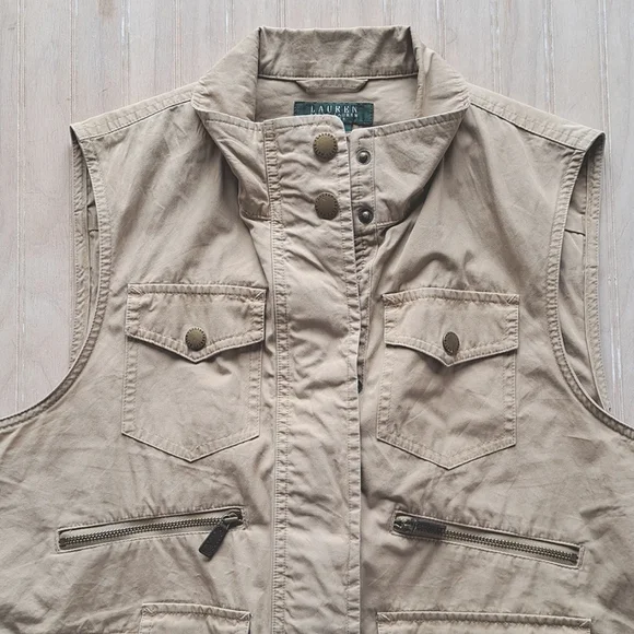 LAUREN Ralph Lauren Khaki Cargo Utility 7 Pockets Outdoor Zip Snap Cotton Vest - Picture 2 of 10
